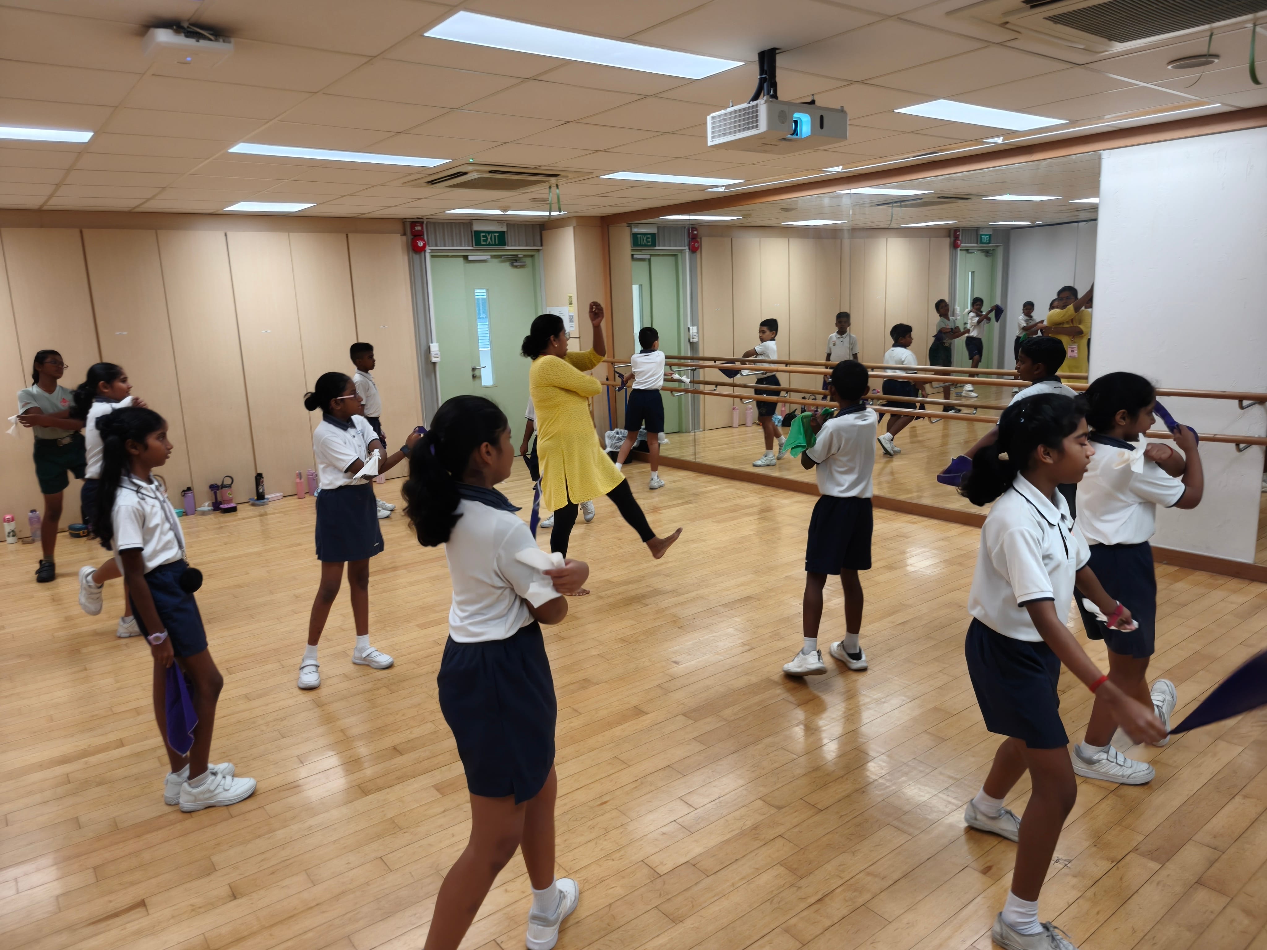 P4 TL - traditional dance